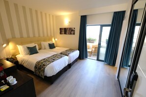 Superior Twin Bedroom | Minibar, in-room safe, desk, soundproofing