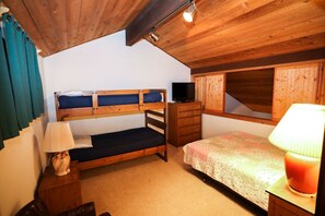 3 bedrooms, WiFi, bed sheets