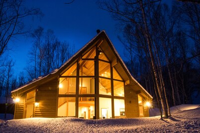 PREMIER RESORT HOME IN NISEKO VILLAGE/HIGASHIYAMA AREA