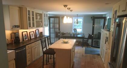 Great location for college visits/move-in, parents weekend, Merion Golf, Phila!