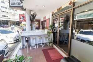 Mặt tiền nơi lưu trú