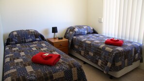 4 Schlafzimmer, Bügeleisen/Bügelbrett, WLAN, Bettwäsche