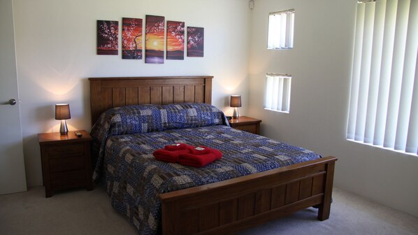 4 Schlafzimmer, Bügeleisen/Bügelbrett, WLAN, Bettwäsche