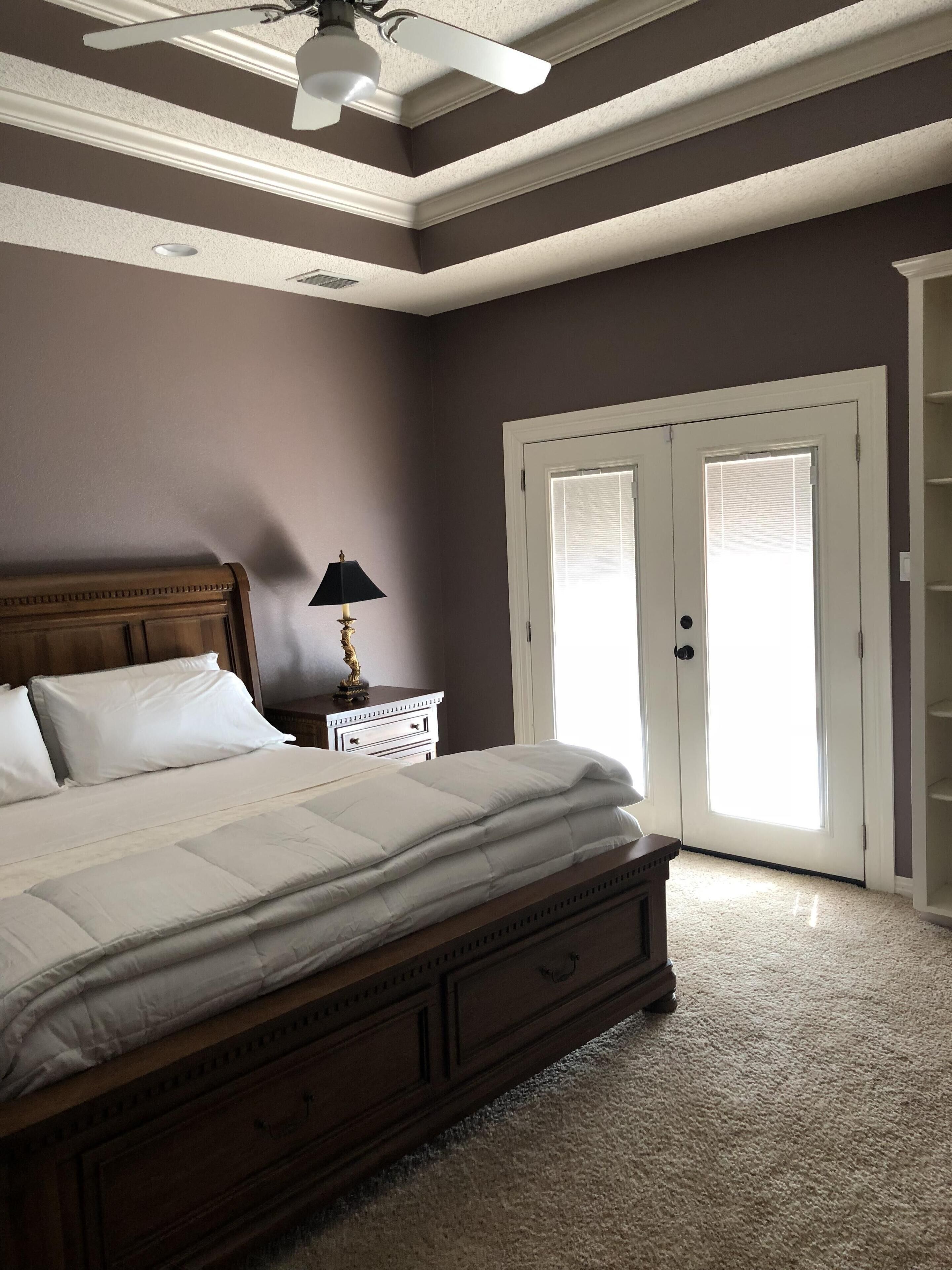 3 bedrooms, desk, iron/ironing board, free WiFi