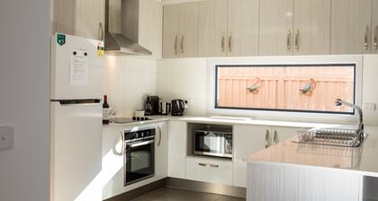 Ballarat Pioneer Homes****plenty for the kids****