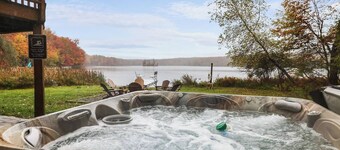 Lake Front,  Ski,Hot Tub, Fire Pit, FP, Boats, Beach