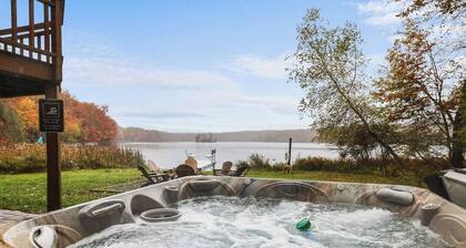 Frente al lago W / Vistas inolvidables. Bañera de hidromasaje, chimenea, mesa de billar, Barco En Sitio