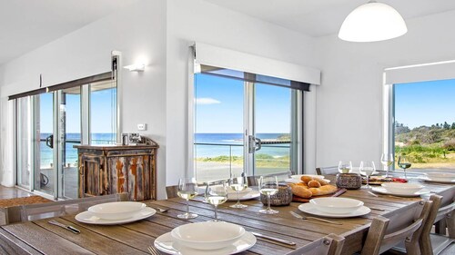 Catalina – beachfront accommodation