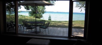 Nyt høstfarge i vakre Lake House on Beach 