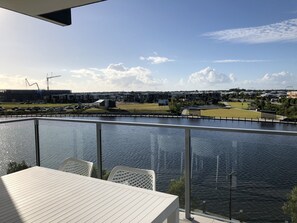 Căn hộ, 1 phòng ngủ, quang cảnh hồ | Hiên