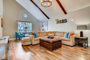 Smart TV, fireplace, books