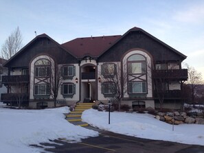 Front of property - Wintergreen Condominiums (Midway)
