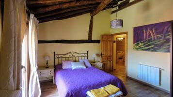 5 Schlafzimmer, Bügeleisen/Bügelbrett, Reisekinderbett, WLAN