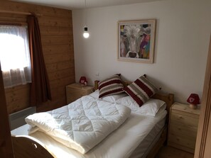 3 bedrooms, WiFi, bed sheets