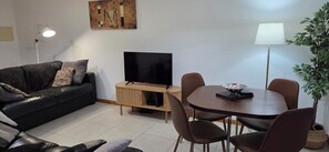 Smart TV, DVD player