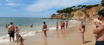 Apartment in Olhos de Água with Breathtaking Views Of The Private Pool & Beach