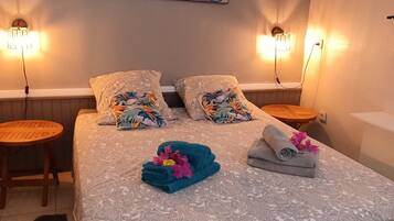 3 bedrooms, iron/ironing board, travel crib, free WiFi