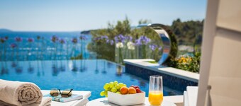 Luxury Villa Argemonia -  Stunning view, Heated Pool, Jacuzzi , Gym ... 