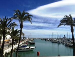 Marina - El Patio de Doña  Julia
Stunning front line 18th hole & full Sea views  (Casares Costa Malaga)