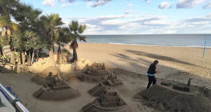 El Patio de Doña Julia
Stunning front line 18th hole & full Sea views