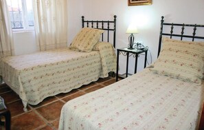 4 Schlafzimmer, Bügeleisen/Bügelbrett, WLAN, Bettwäsche