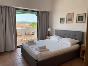 2 bedrooms, iron/ironing board, free WiFi, bed sheets - SPECIAL PRICES!! Stunning Sea View from Terrace in Peaceful Area (Rogoznica)