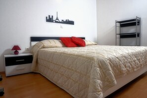 2 bedrooms, WiFi -  The house is located in a quiet area in the countryside, on the edge of Kanfanar,  (Kanfanar)