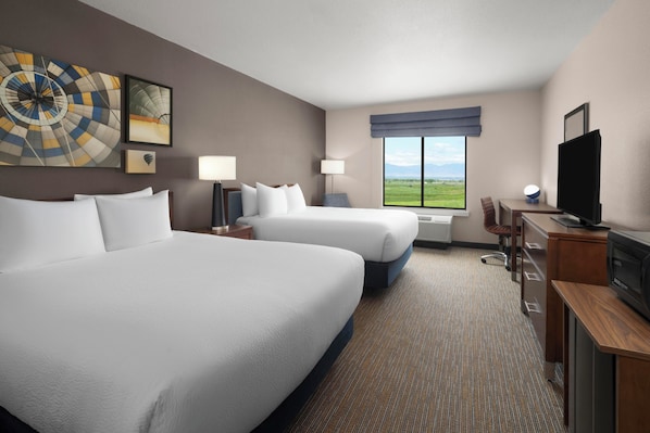 Standard Room, 2 Queen Beds, Non Smoking (Mobility/Hearing Accessible, Tub)