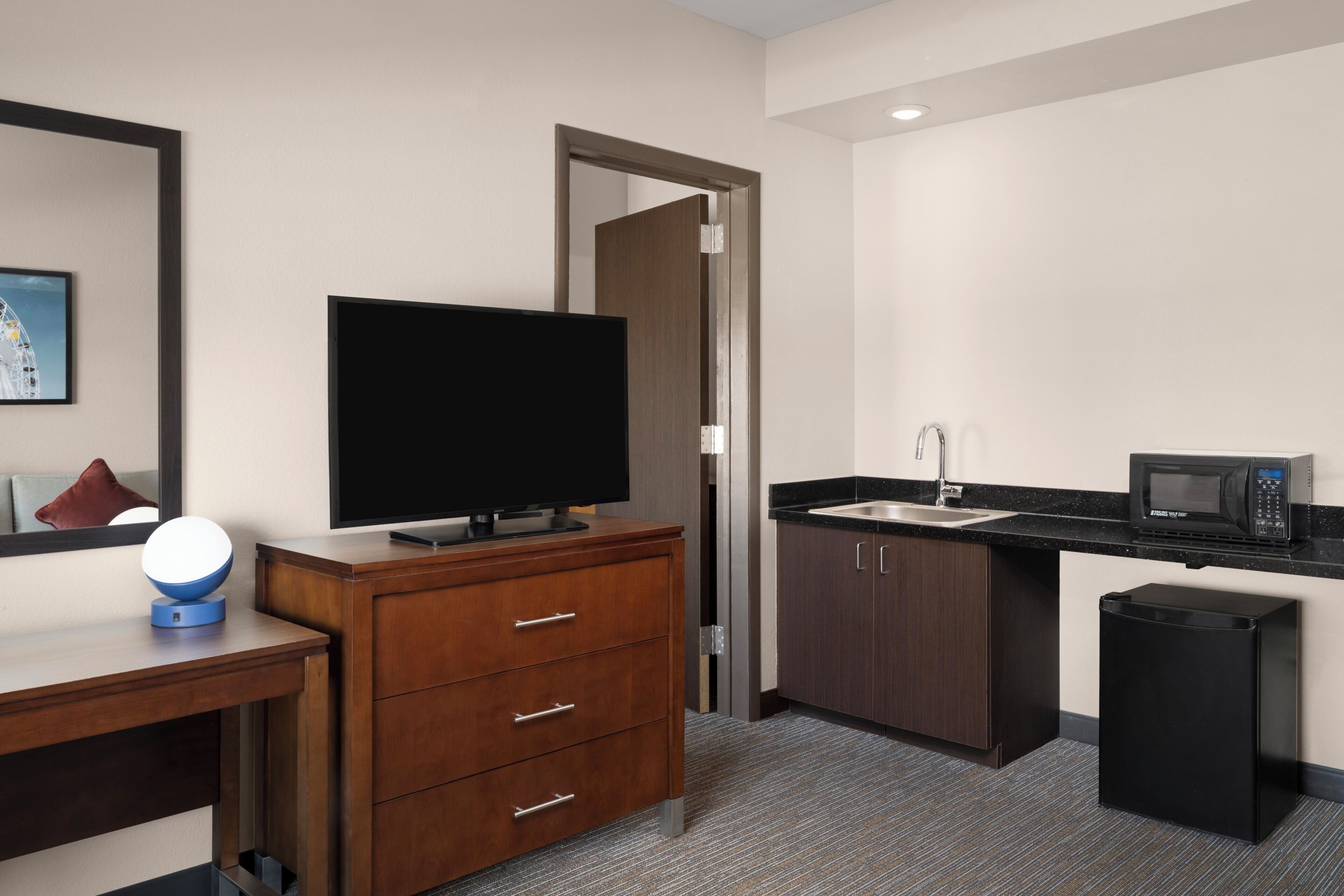 In-room safe, desk, iron/ironing board, free WiFi