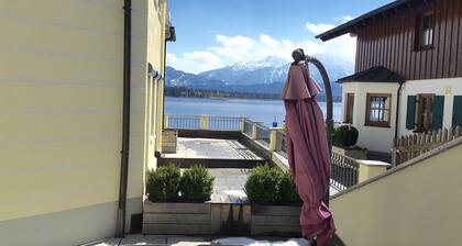 5 Sterne Fewo am Hopfensee direkt am See mit 2 Terrassen& Tiefgaragenstellplatz