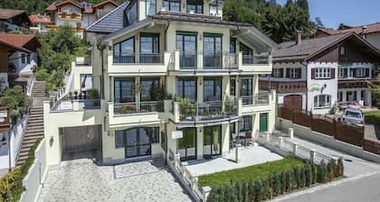 5 Sterne Fewo am Hopfensee direkt am See mit 2 Terrassen& Tiefgaragenstellplatz