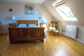 4 chambres, fer et planche à repasser, Wi-Fi gratuit