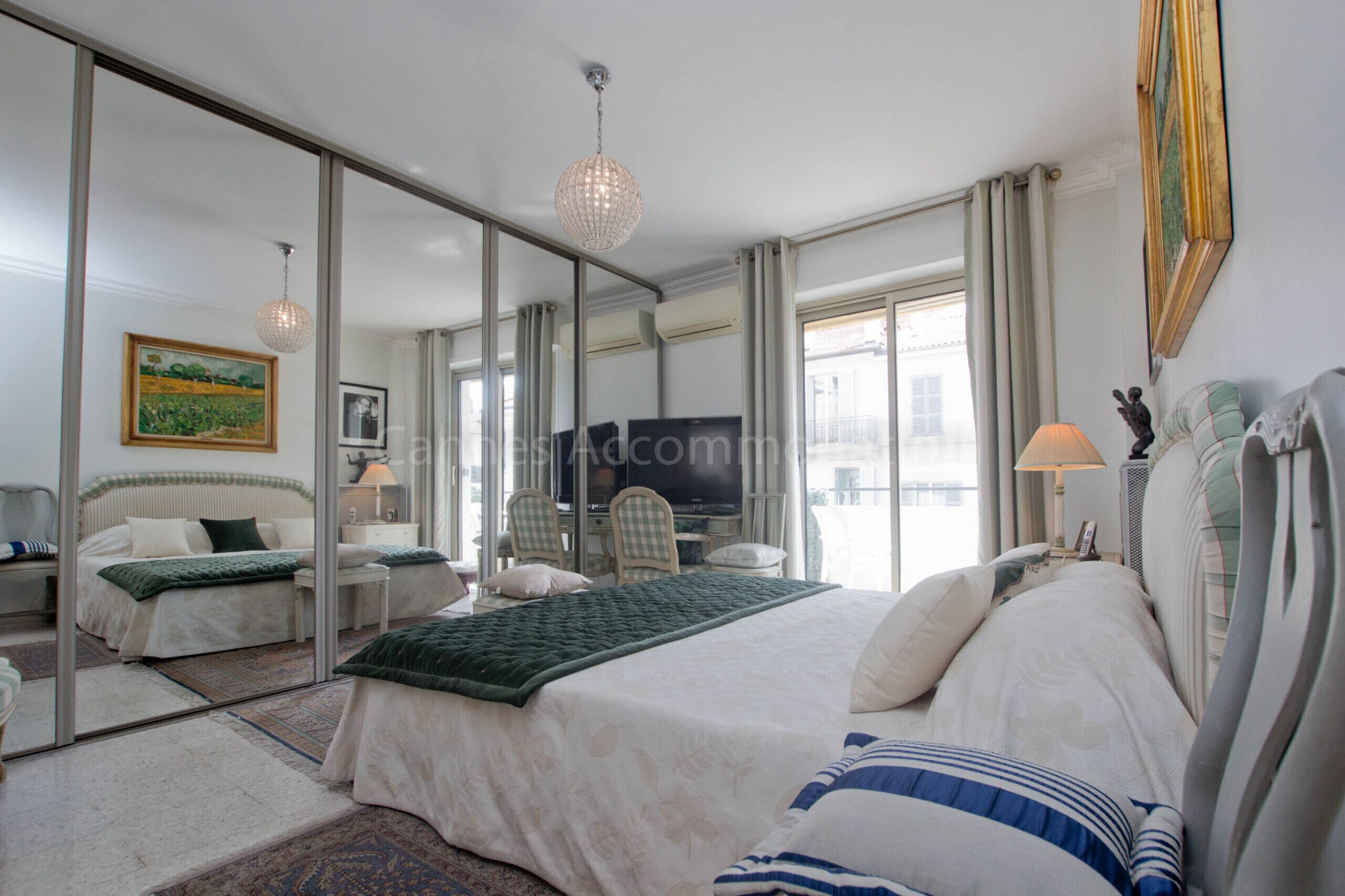 Iron/ironing board, free WiFi, bed sheets