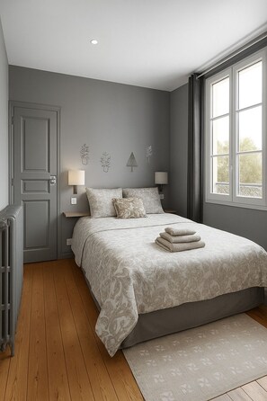 2 bedrooms, iron/ironing board, WiFi, bed sheets - Family Suite F3 Grant in the heart of Chartres has 55m2 2 bedrooms, parking (Chartres)