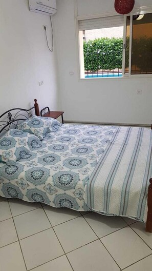 3 Schlafzimmer, Bügeleisen/Bügelbrett, Bettwäsche