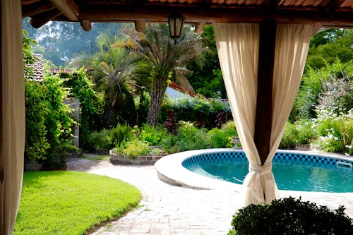 Private Guest House With Pool In Exclusive Area, Close to Golf and Beach