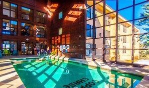 Piscine couverte, piscine chauffée