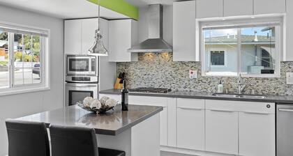 Beautiful and Cozy Home by Fashion Valley