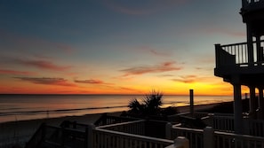 Plage, chaises longues