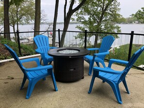Terrace/patio - Beautiful lakeview Home! Great views and we rent a dock access from neighbor! (Watervliet)