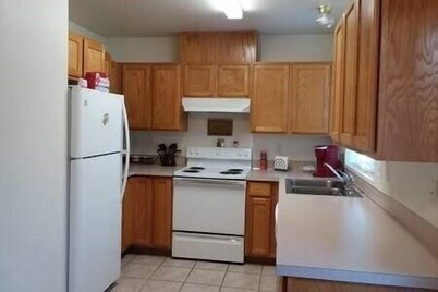 Overnight With Us #2 West Yakima - Safe - Clean