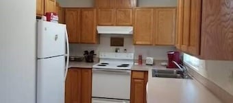 Overnight With Us #2 West Yakima - Safe - Clean