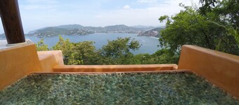 The owners of sailing catamaran "Picante" bring you a slice of paradise