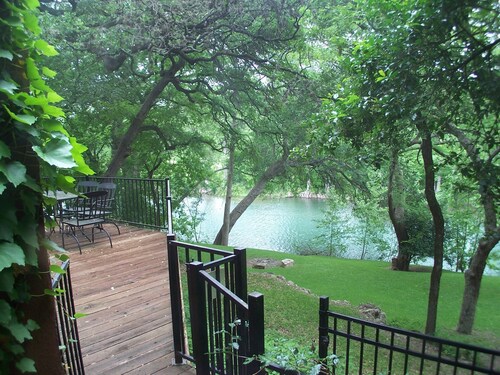 No Flood! Gruene River Home and Cottage on Guadalupe! Sleeps-13. 5 Bed /3.5Baths