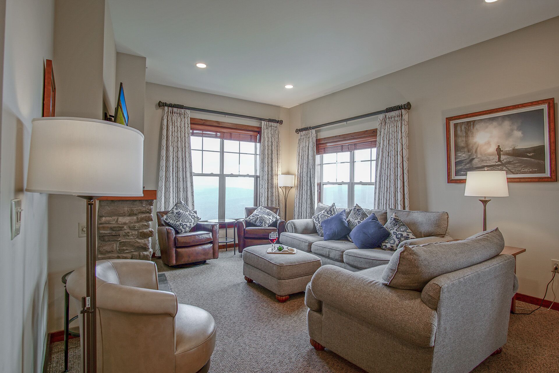 Soaring Eagle #404: 3 bedroom 2 bath Corner Penthouse.