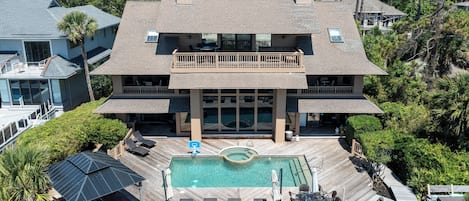 Piscine extérieure, piscine chauffée