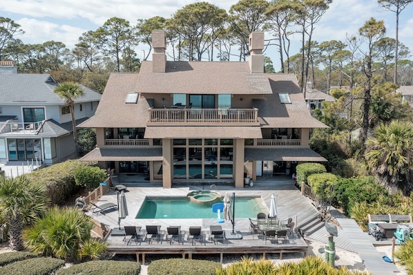 Ulkouima-allas, lämmitetty uima-allas