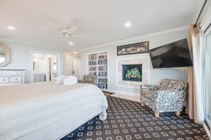 6 bedrooms, in-room safe, iron/ironing board, WiFi