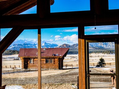 Escape the Crowds and Enjoy your own Private View- Moose cabin