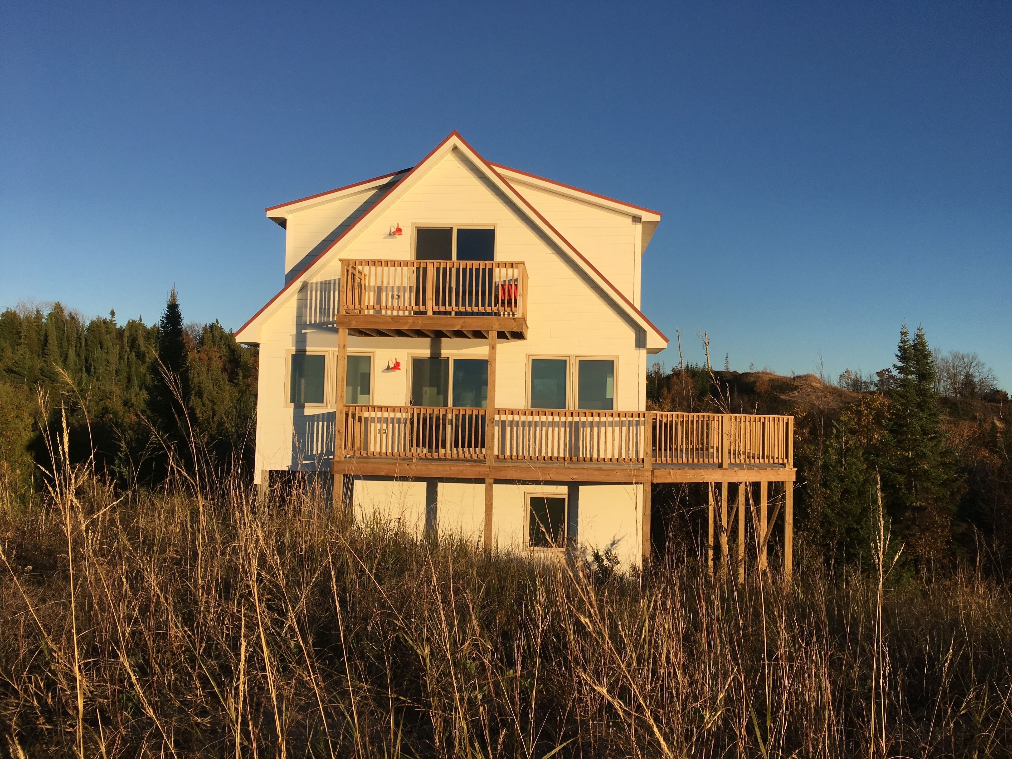 Maple at Lake Bluff Preserve-Spectacular Lake Michigan Views-Sleeps 12